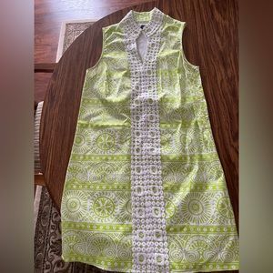 Preowned lime green and white Mud Pie shift size small